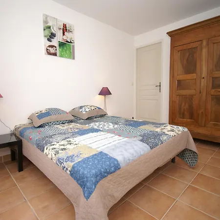 Vakantiehuis Captivating In With Pool *